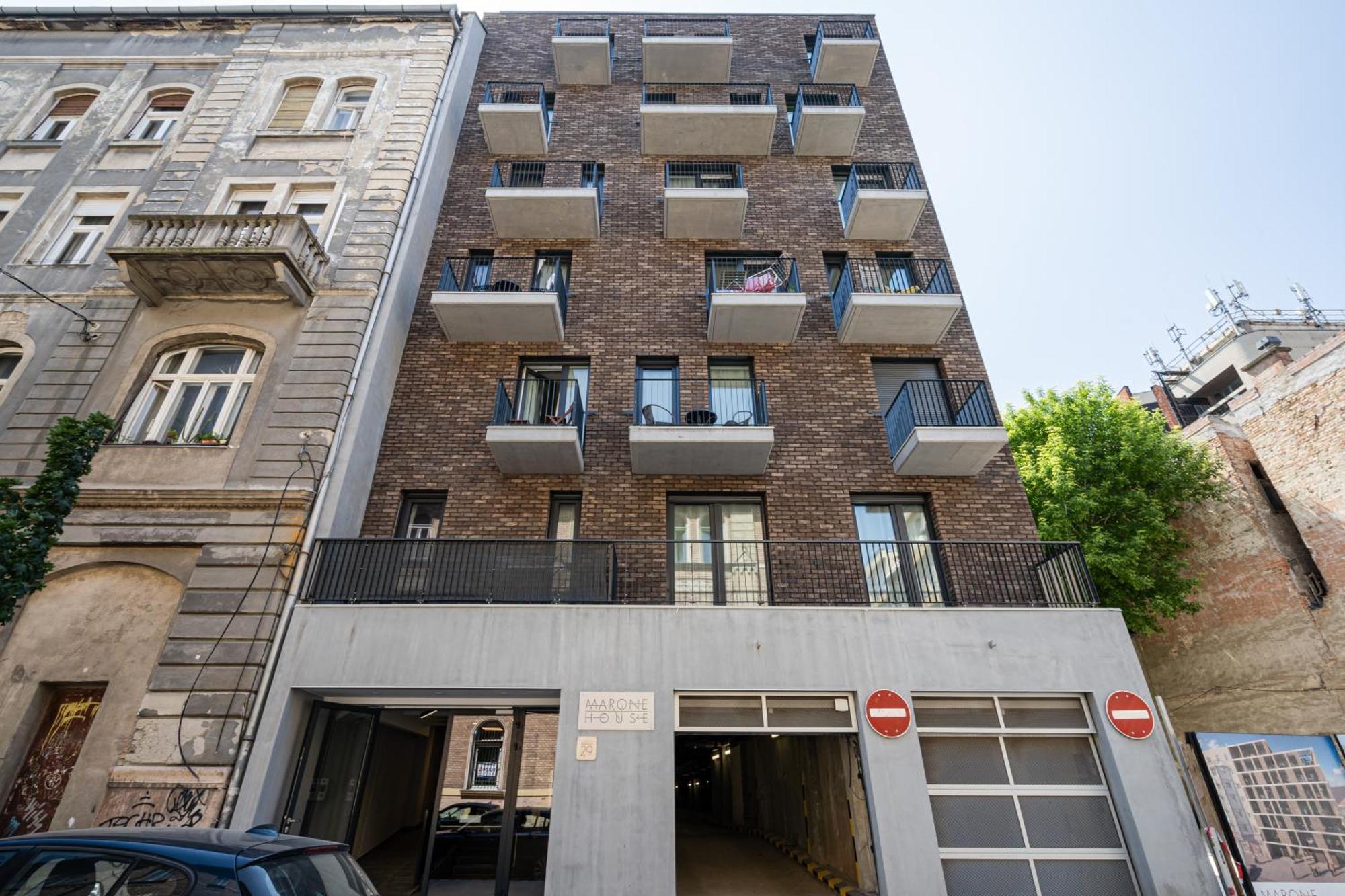 Peter Apartment With Terrace Будапеща Екстериор снимка